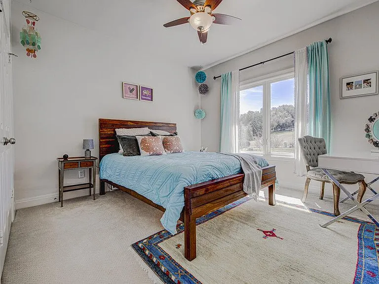 4800 Mantle Dr — Photo 12
