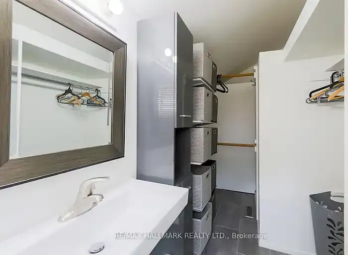 405 Kingston Rd #1A — Photo 2