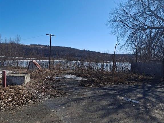 3rd image of 430 Main St