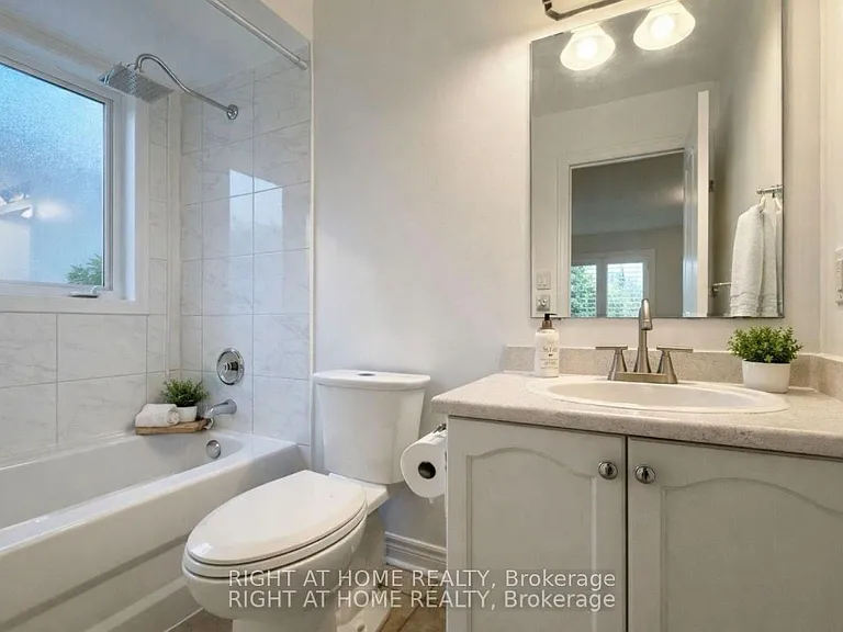 95 Giancola Cres — Photo 13