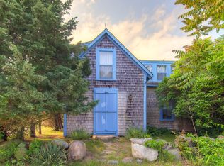 25 Harbor Hill Rd, Chilmark, MA 02535