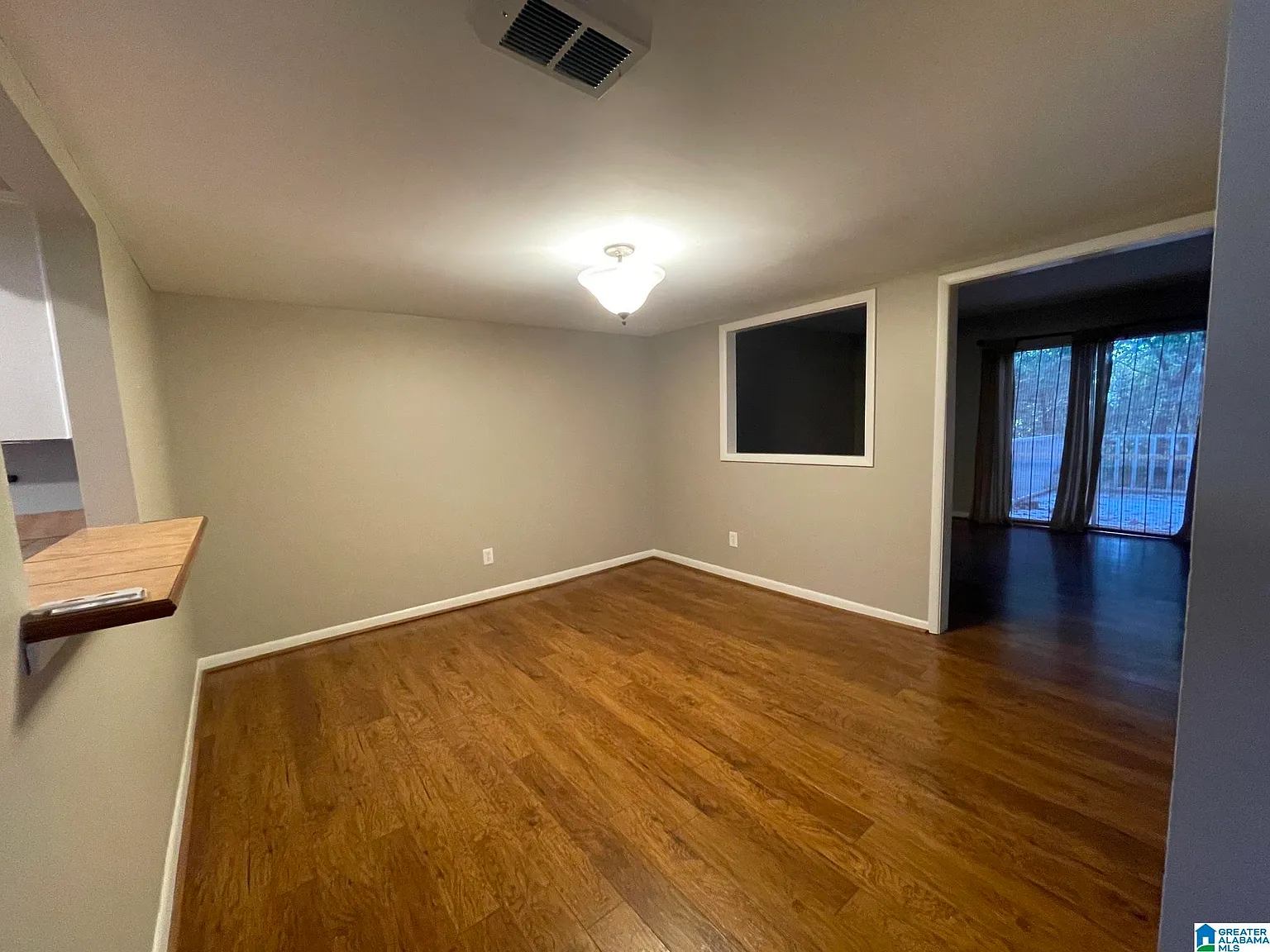 3 bed, 2.5 bath, 1475 sqft, $1,685 — Photo 4