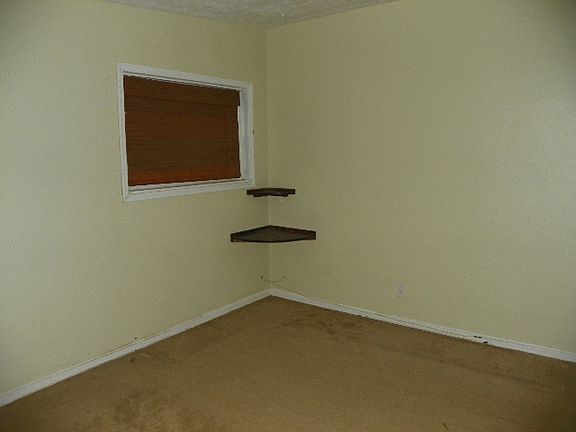 5th image of 1426 Aletha Dr