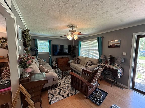5th image of 1045 Pearl Hinds Rd