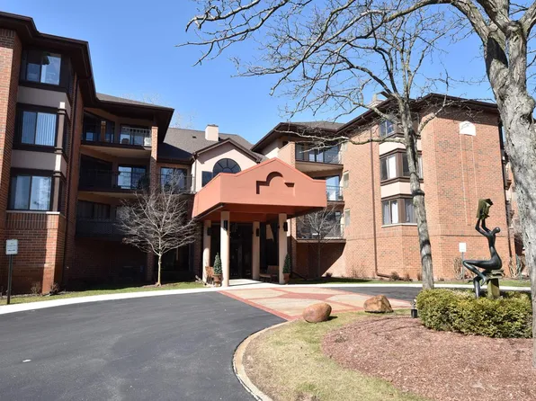 1600 West Green Tree ROAD #306, Glendale, WI 53209