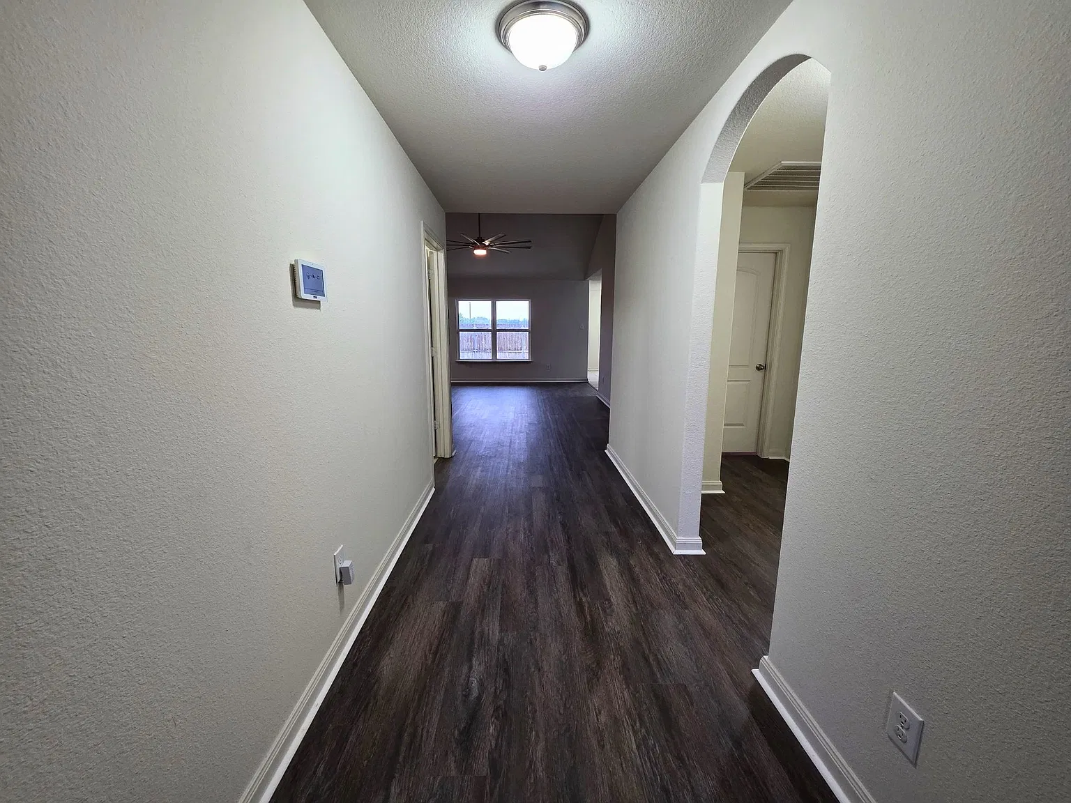 4 bed, 1688 sqft, $2,195 — Photo 2