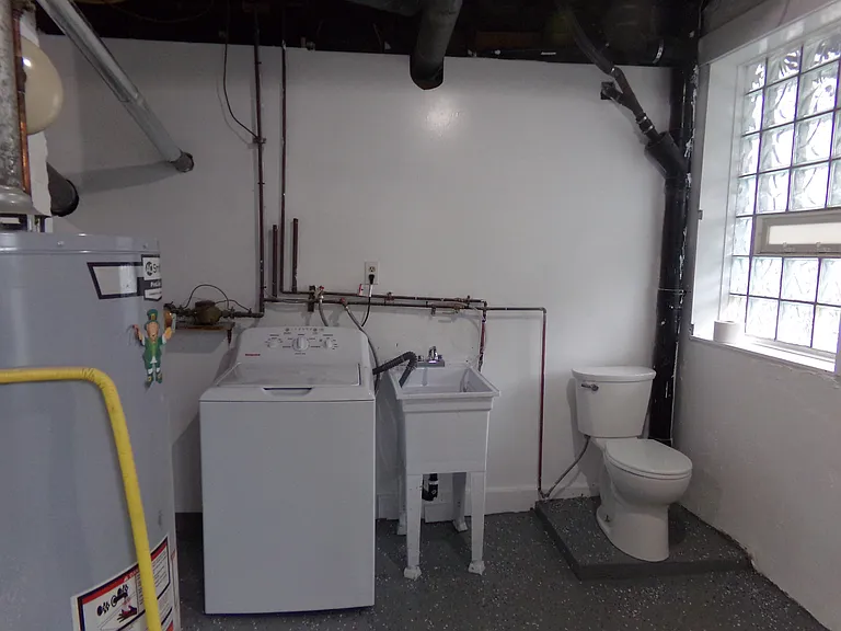 2830 Broadway Ave #2 — Photo 22