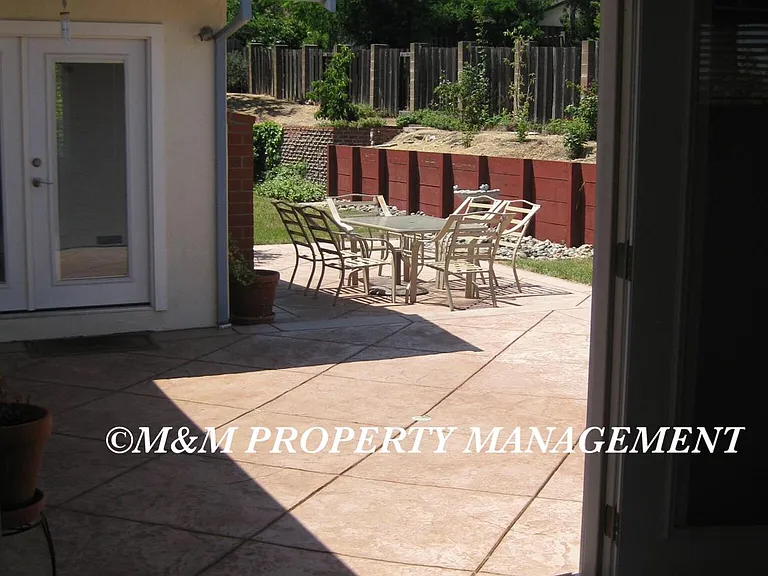 1014 Palisade Ct — Photo 10