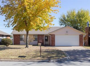 140 N Spruce Ave, Bartlesville, OK 74006