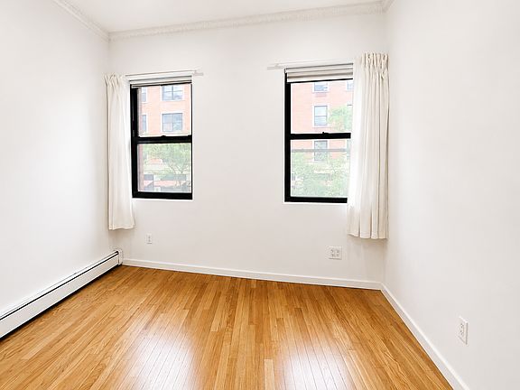 5th image of 376 Myrtle Ave APT 2