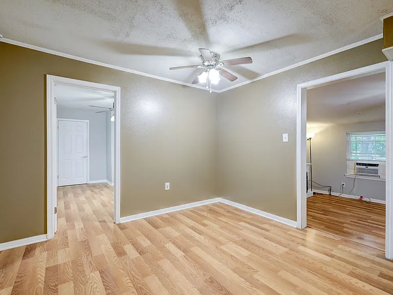 9193 Lucille Ln — Photo 13