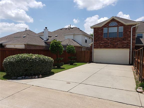 2nd image of 1212 Vineyard Dr