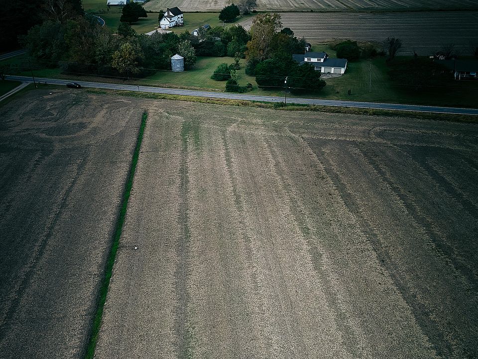 2nd image of 265 Old Swamp Rd Lot C1