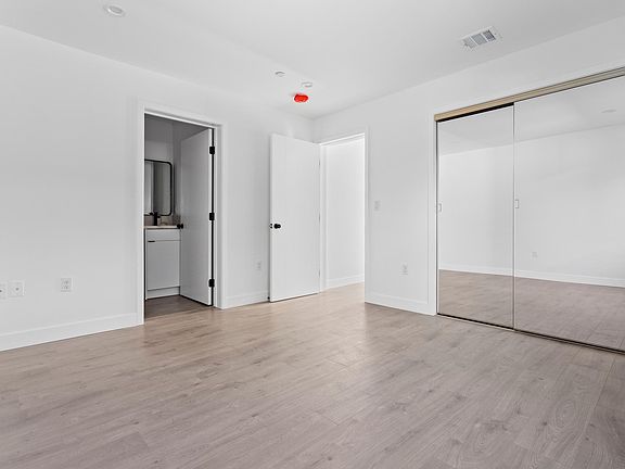 3rd image of 1843 W 20th St #1843.0
