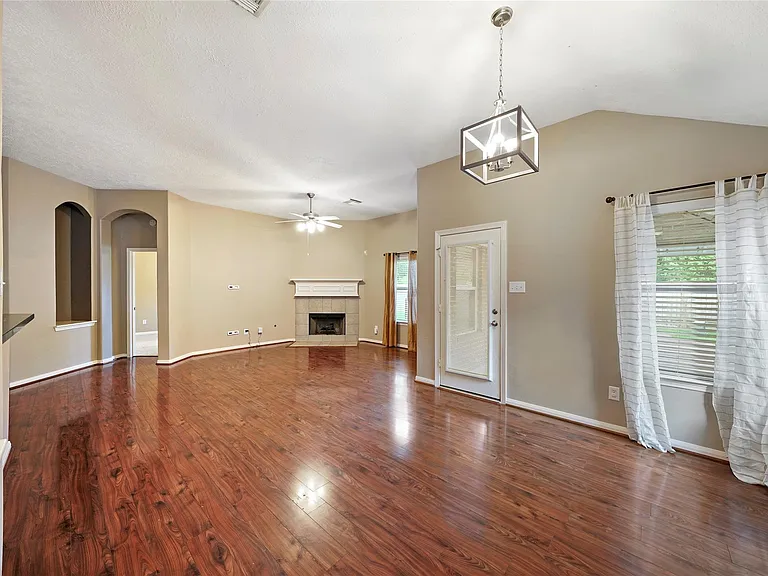 6903 Summer Bridge Ln — Photo 9