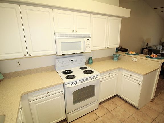 5th image of 109 Laurel Wood Way Unit 203