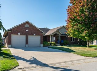 106 12th Ave, Hanover, ON N4N 2V5