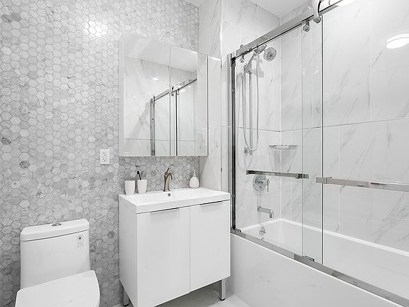 5th image of 221 Sea Breeze Ave #6D