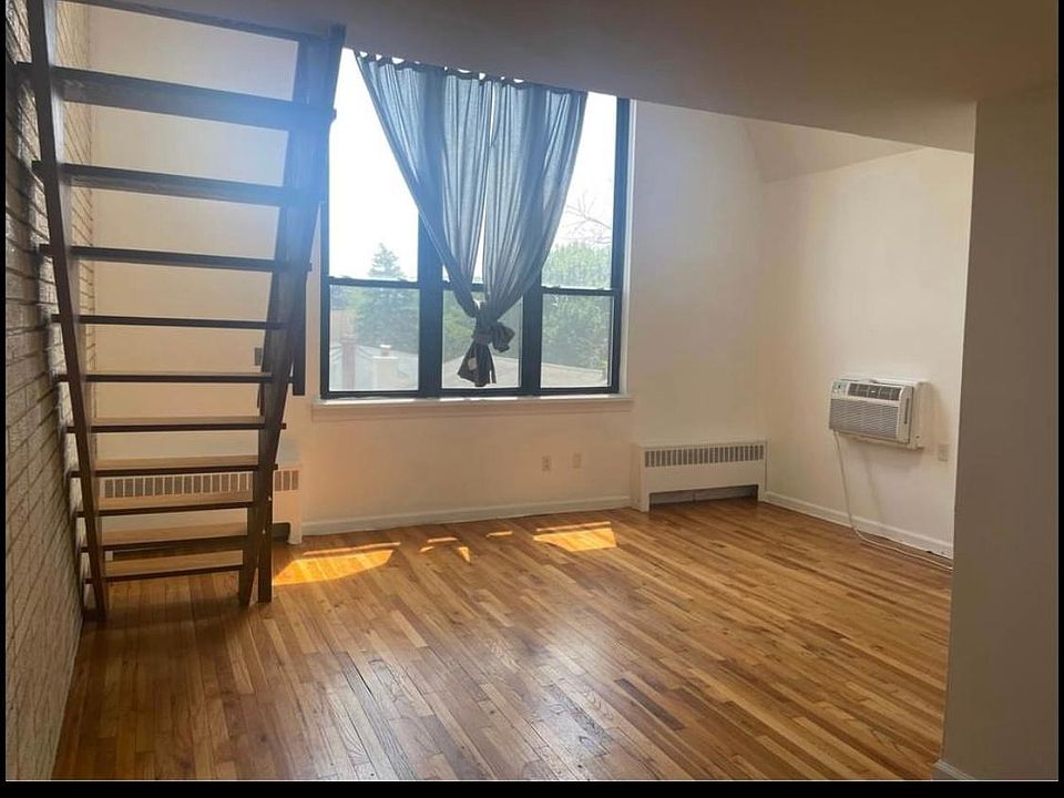 1st image of 70 Hancock St APT 3