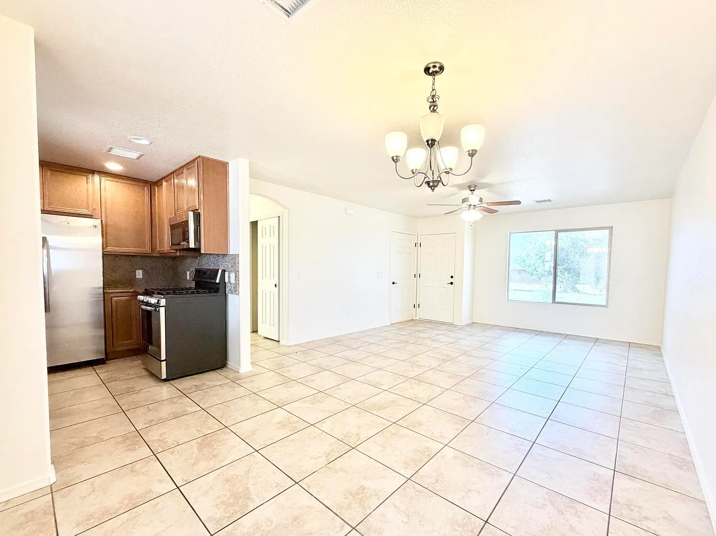 3BR/2BA/2CG, 1,185 sq.ft. rental in Sierra Vista, AZ — Photo 4