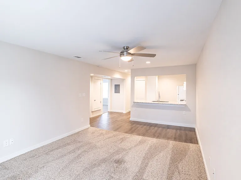Central Park Apartments — Photo 27