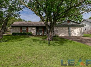 1108 Bryant St, Benbrook, TX 76126