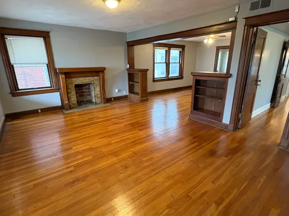 4125 Walnut St APT 2, Kansas City, MO 64111