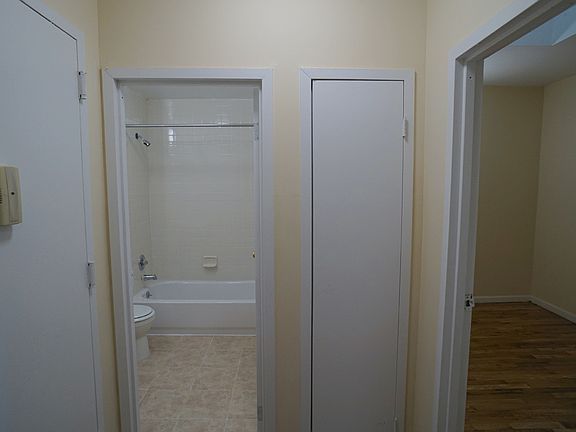 5th image of 1086 Herkimer St #3B