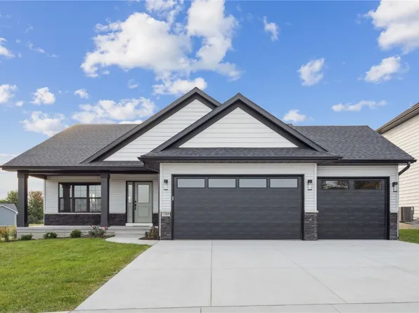 1289 Covered Wagon Dr, Iowa City, IA 52245