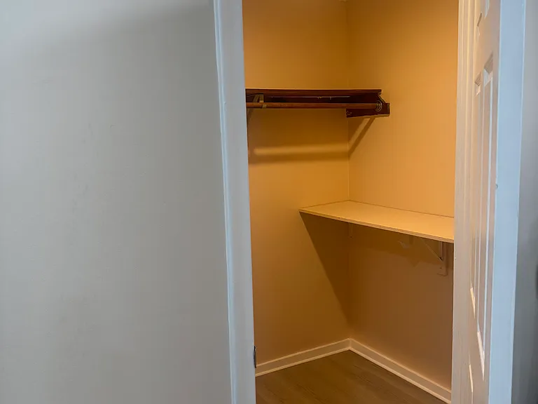 356 Franklin Ave #B8 — Photo 6
