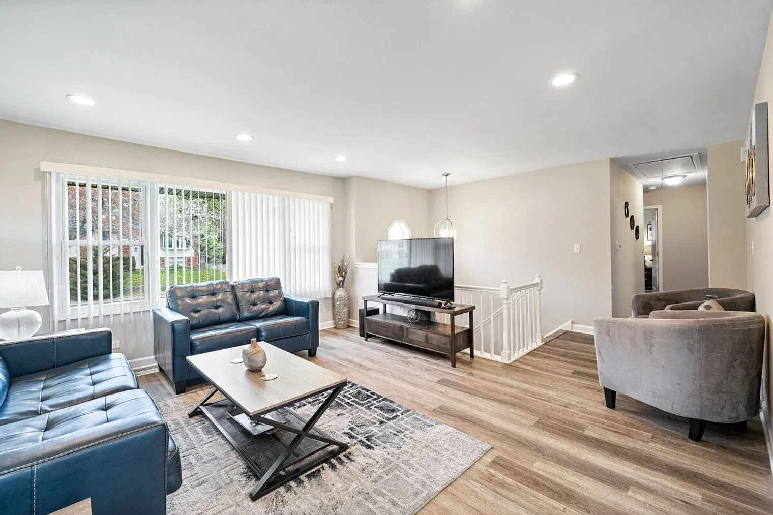 3 bed, 3.0 bath, $20,112 — Photo 1