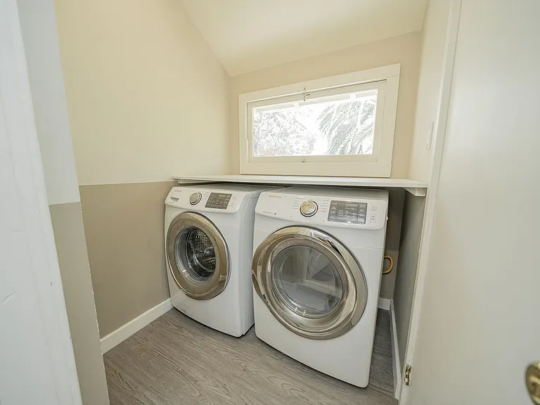 2209 Cedar Street — Photo 9