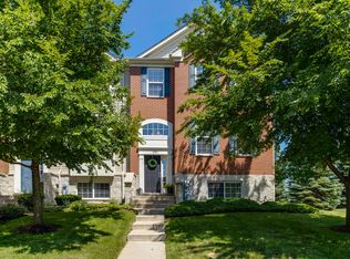 201 Jackson St, Gilberts, IL 60136