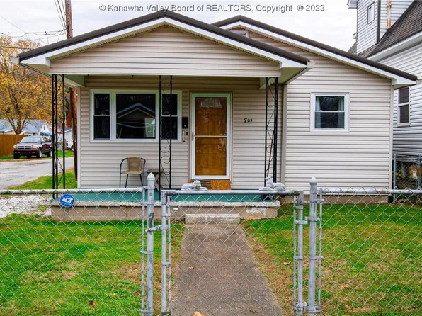 705 Bridge St, Huntington, WV 25702