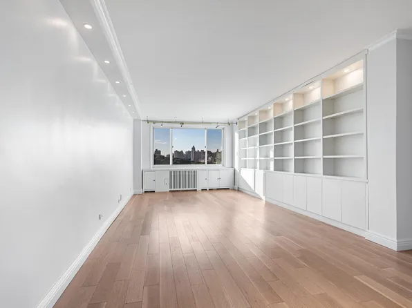 1270 5th Avenue image 7 of 23