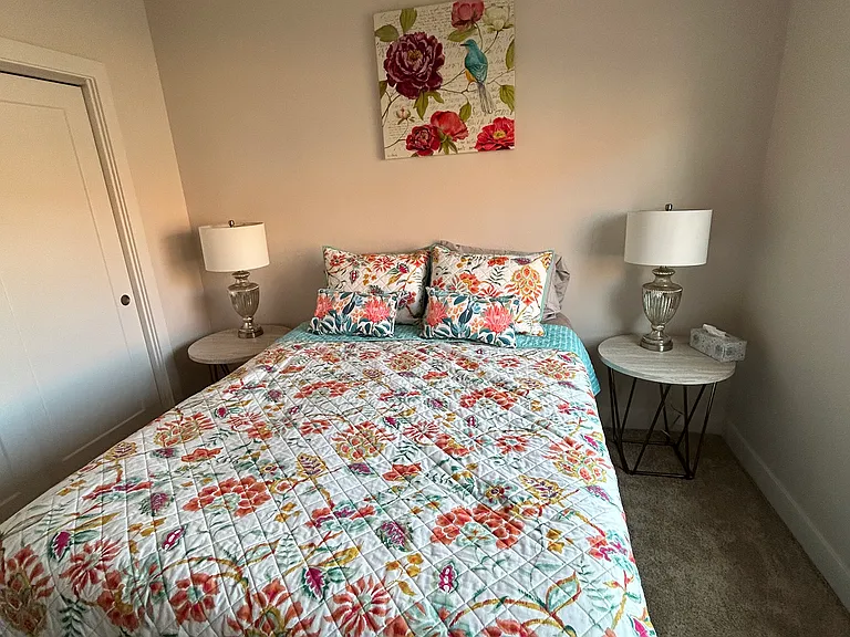 460 E Mohawk Dr — Photo 12