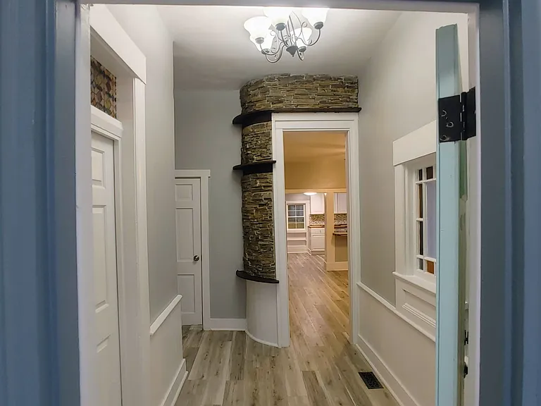 2505 Washington Ave — Photo 7