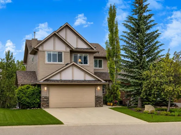 77 Royal Highland Rd NW, Calgary, AB T3G 4Y4