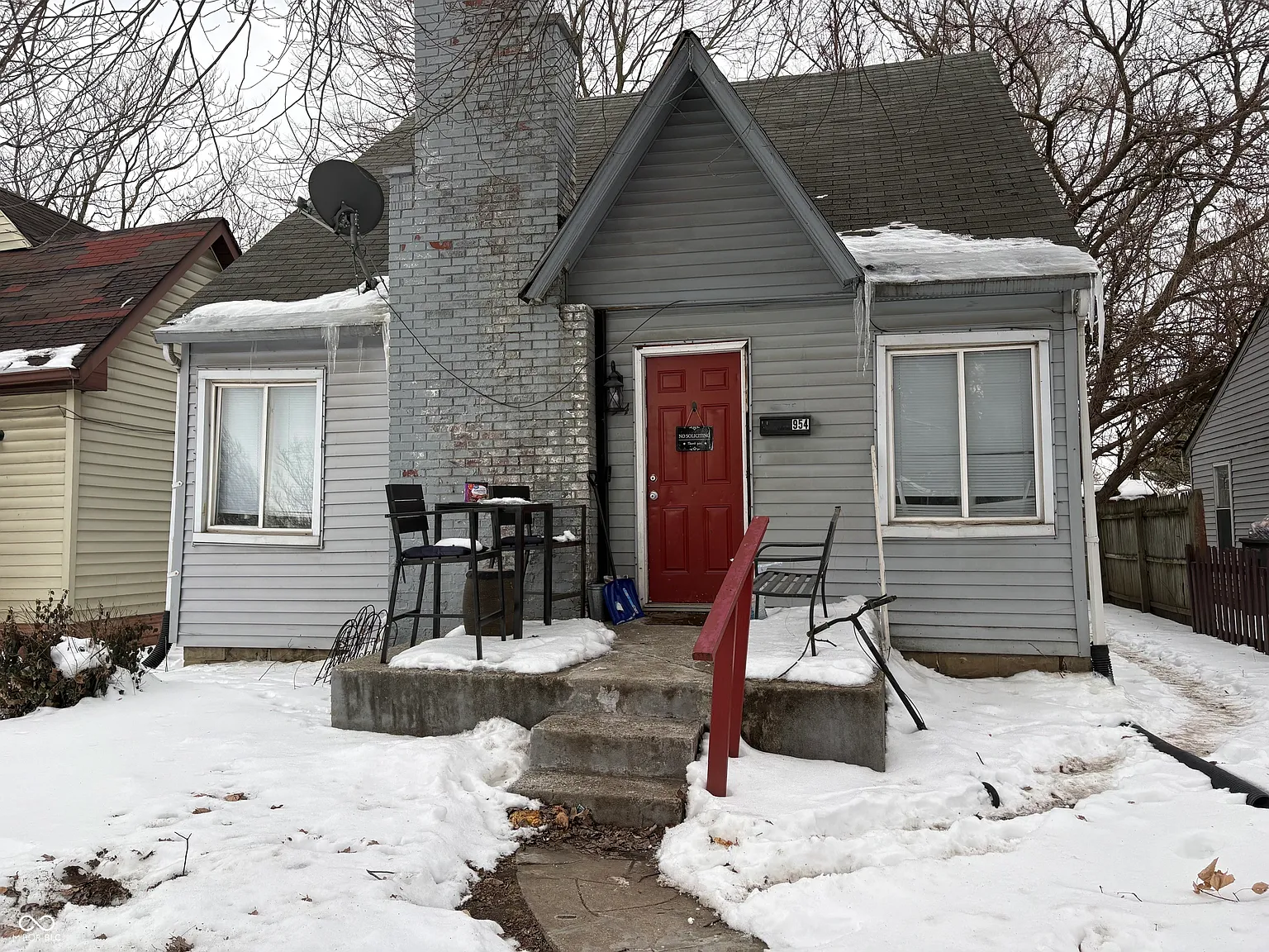 954 N Pershing Ave photo 1