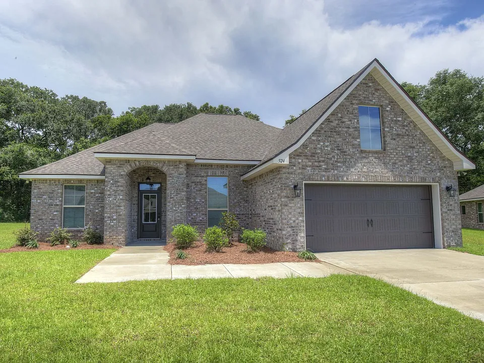 524 Crackwillow Ave
