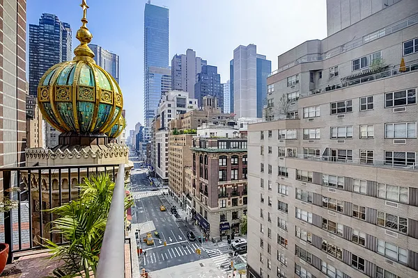 Rented by Compass | media 36