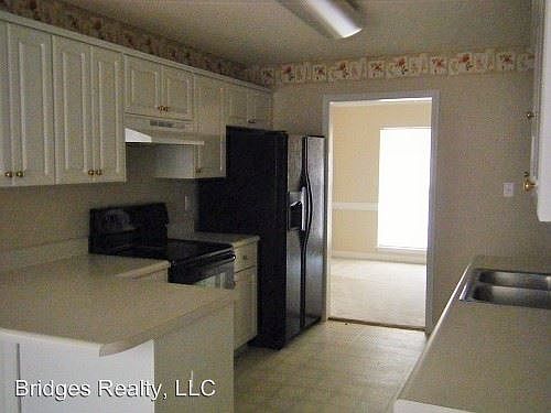 5th image of 3825 Oxford Dr