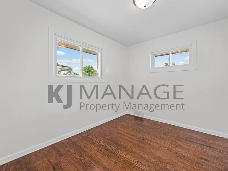 8417 Colonial Ln — Photo 11