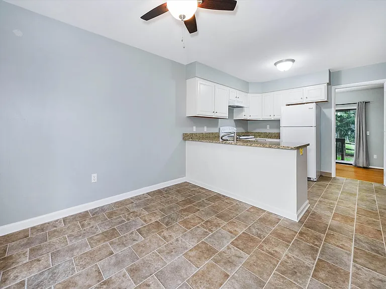 8 Foxtail Ct — Photo 12