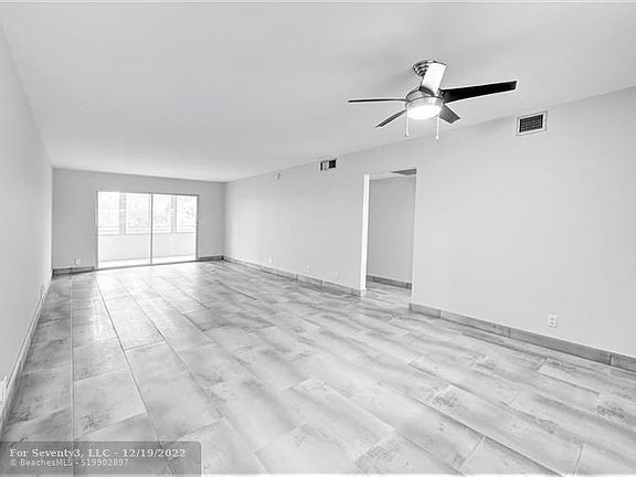 3rd image of 2201 Lucaya Bnd APT K4