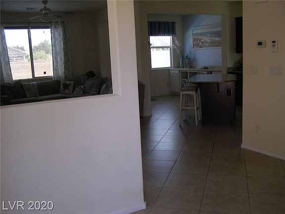 4th image of 1024 Water Cove St