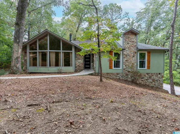 1928 Indian Lake Dr, Birmingham, AL 35244