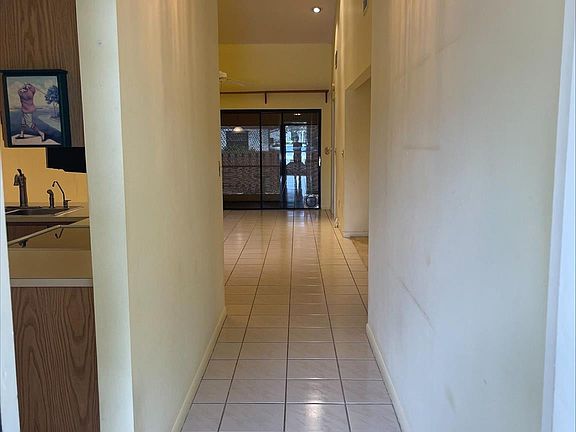 4th image of 1080 Parkside Green Unit B