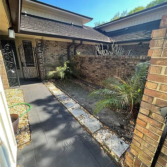 7652 Spring Bay Cv #3 — Photo 3