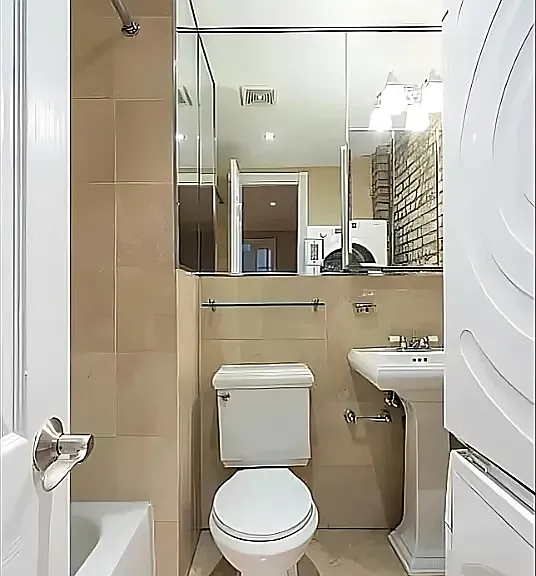 127 E 7th St #4C — Photo 5